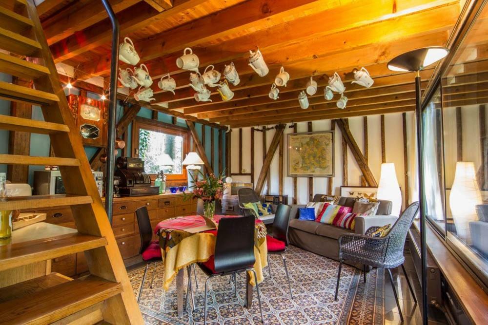 Comme Une Parenthese Au Coeur Des Hortillonnages Amiens Exterior photo