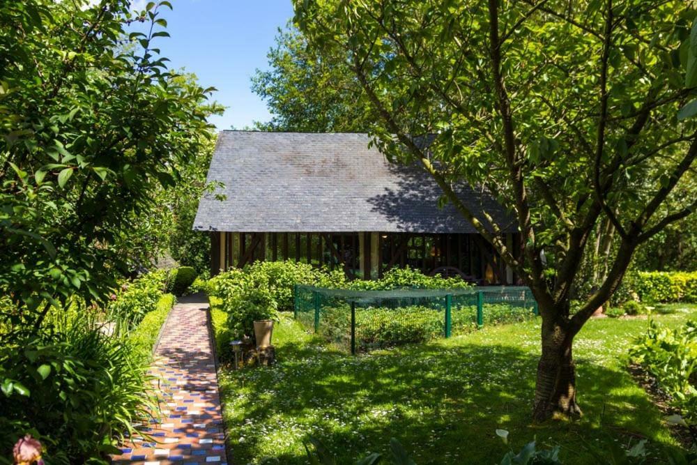 Comme Une Parenthese Au Coeur Des Hortillonnages Amiens Exterior photo